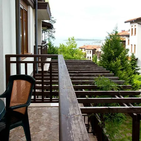 Апартамент Marina Созопол